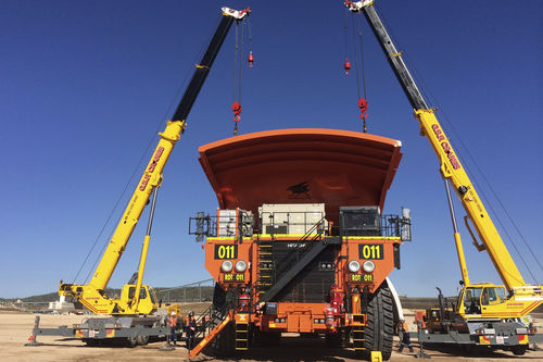 Truck-mounted crane - HTT-86100  - Link-Belt - boom / lattice / for construction