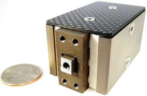 线性压电电动机