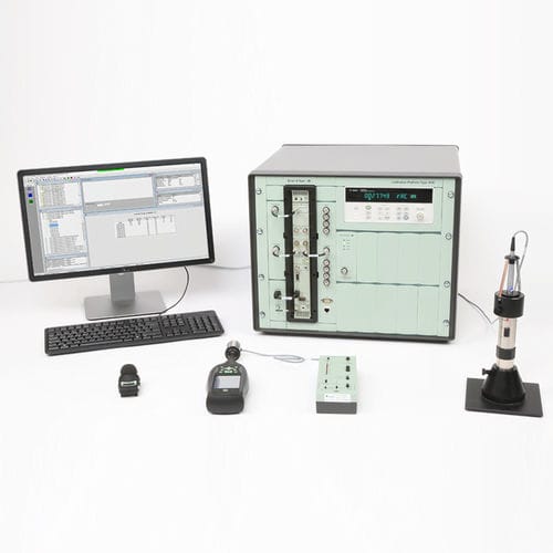 Sound level meter calibration system TYPE 7792 + 7793 + 3630A