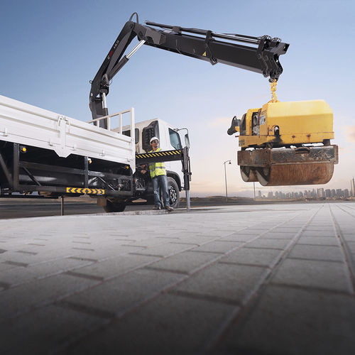 Truck-mounted crane - X-CL 23 - Hiab - boom / folding / building
