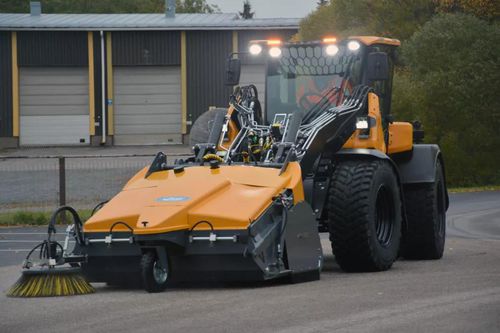 Loader sweeper - 205 - Vilakone Oy - diesel / street / dust
