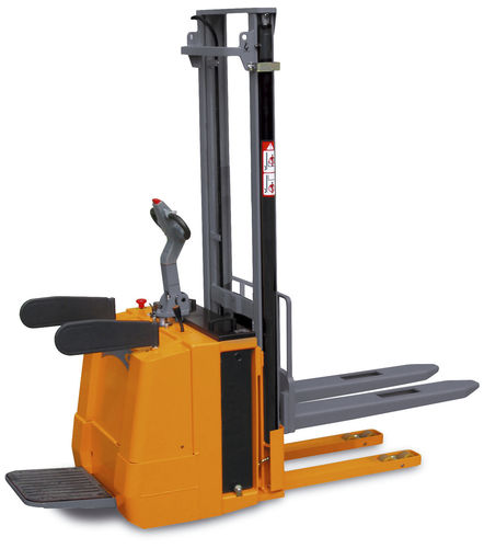 Electric stacker truck - 716 P ac - OMG S.p.A. - with rider platform / pallet