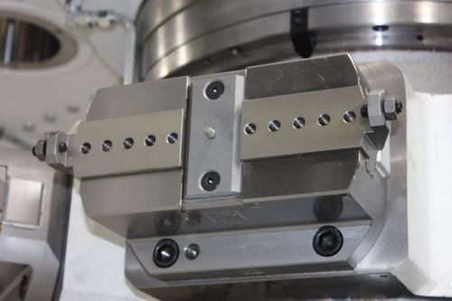 Workpiece clamping chuck - Riello Macchine Transfer