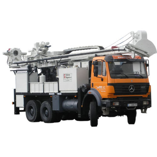 Water well drilling rig - SEGOQUI 1600 - TALLERES SEGOVIA,S.L - crawler / truck-mounted / down-the-hole