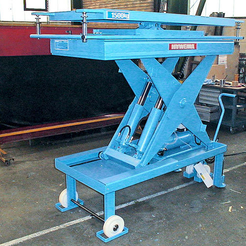 Mobile scissor lift - AHT - HYWEMA - Josef Schwahlen GmbH & Co.KG - hydraulic / indoor/outdoor / compact