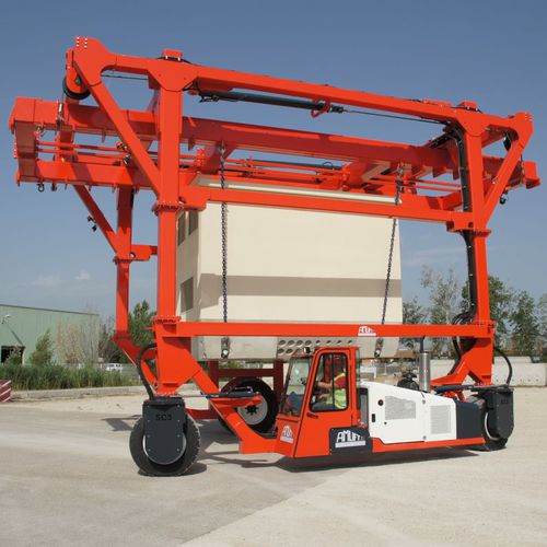 Container handling straddle carrier - AGILIFTER - AMLIFT