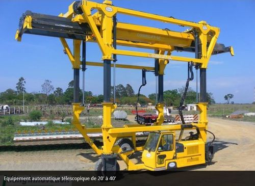 Self-propelled gantry crane - AGILIFTER - AMLIFT - for container / telescopic