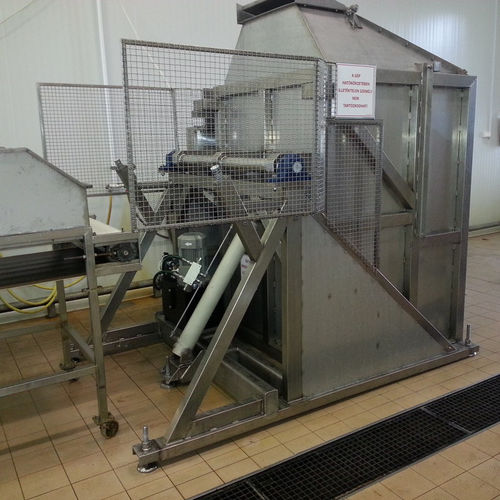 Tipping station for the food industry - Sweere - Food Processing Equipment BV