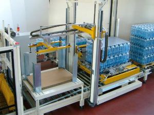 Low level infeed palletizer - Hermis, JSC - gantry / for bottle packs / for food products