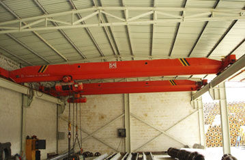 Single-girder overhead crane - Henan Perfect Handling Equipment Co.,Ltd. - with hoist