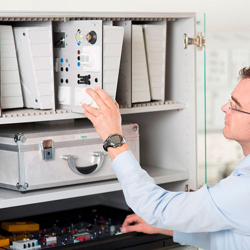 Storage cabinet - hera Laborsysteme GmbH - floor-mounted / laboratory
