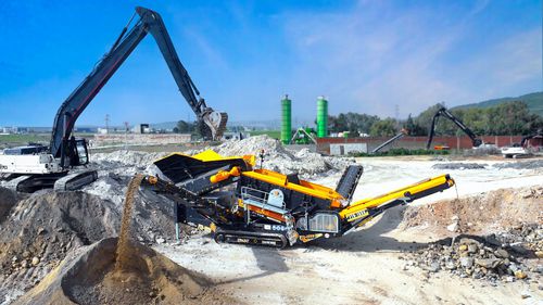 Mobile scalper screen - FTB-1550 - Fabo Crushing Screening & Concrete Plants - heavy-duty / with belt feeder
