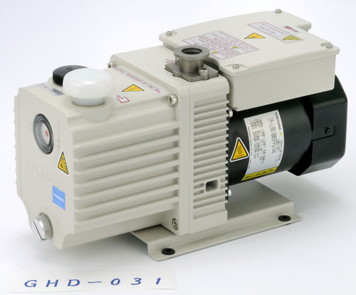Rotary vane vacuum pump - GHD-031 - ULVAC GmbH - lubricated / single-stage / helium