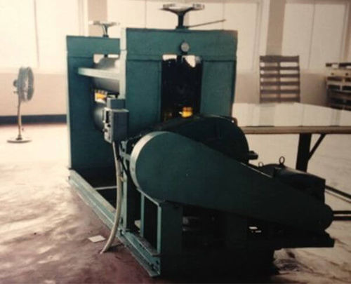 Calender - E800CC - Ningbo Sunwell Sealing Materials Co., Ltd