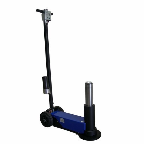 Floor jack - 1135 - AIRTEC SRL - hydro-pneumatic / 30 tons / for heavy trucks