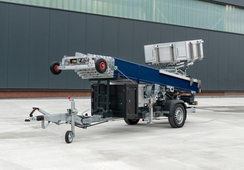 Hydraulic goods lift - Junior 24 - Böcker Maschinenwerke GmbH - electric / motorized / battery-powered