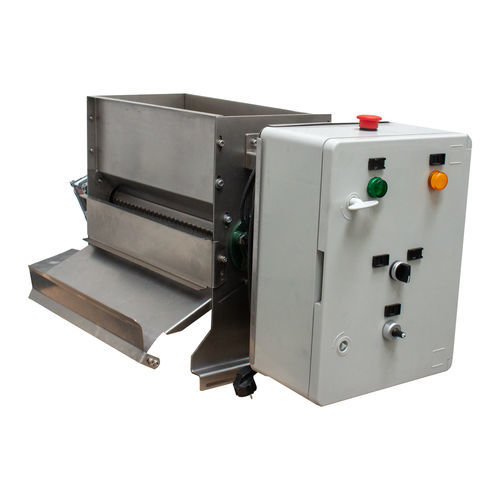 Salt spreader - Oflaz Mechanics And Food Processing Equipment