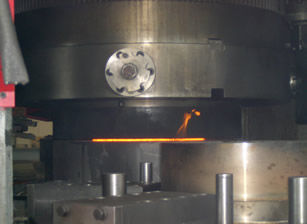 Hydraulic press line - Tech Euroengineering - forging