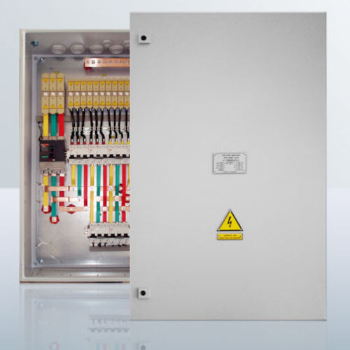 Equipped electrical enclosure PR11 PLUTON vertical / metal / power distribution