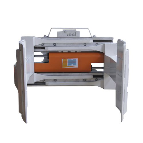 Forklift truck materials handling clamp - LTJ -B - Longhe Intelligent Equipment Manufacturing Co.,Ltd - for tires