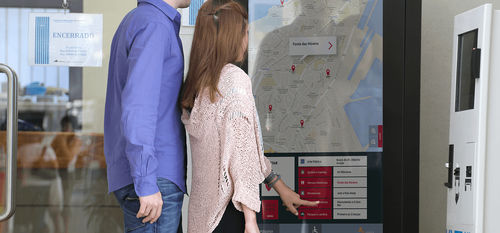 Touch screen table - DUALTOUCH - Displax SA