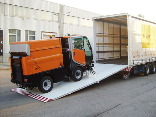 Folding ramp - DH-AR2 series - Dhollandia - for trucks / truck-mounted / hydraulic