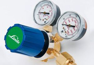 Gas regulator - Linde Gas - industrial / with pressure gauge