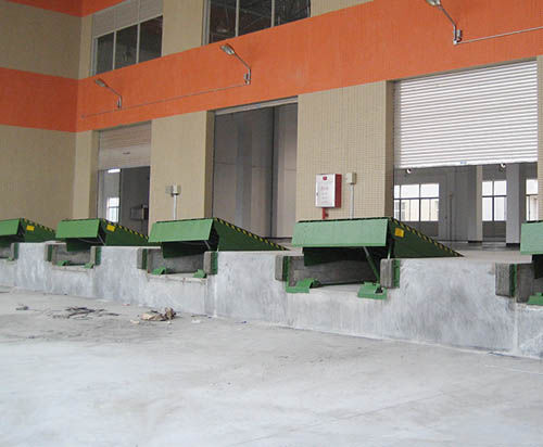 Hydraulic dock leveler - Guangdong Sunli Intelligent Logistics Equipment Co., Ltd. - telescopic