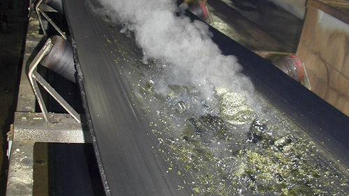 Metal conveyor belt - Trelleborg Seals & Profiles - cement / asphalt