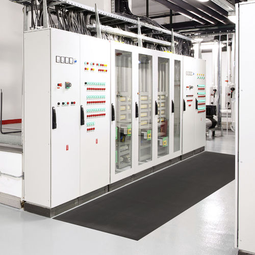 Electrically isolating mat - Switchboard Matting™ Class 2 830 - Justrite Safety Group - ribbed / rubber