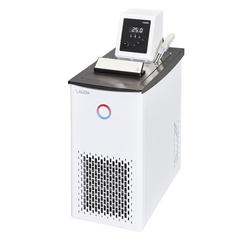 Digital display thermostatic bath - Alpha RA 8 - LAUDA DR. R. WOBSER GMBH & CO. KG - refrigerated / for laboratory applications / laboratory