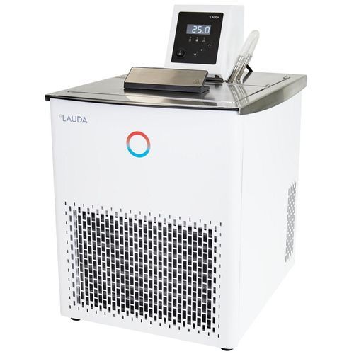 Constant temperature thermostatic bath - Alpha RA 12 - LAUDA DR. R. WOBSER GMBH & CO. KG - refrigerated / stainless steel / heated