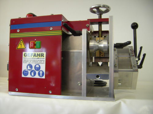 Cable stripping machine - RMH 65Q - JMC Recycling Systems Ltd - electric / rugged