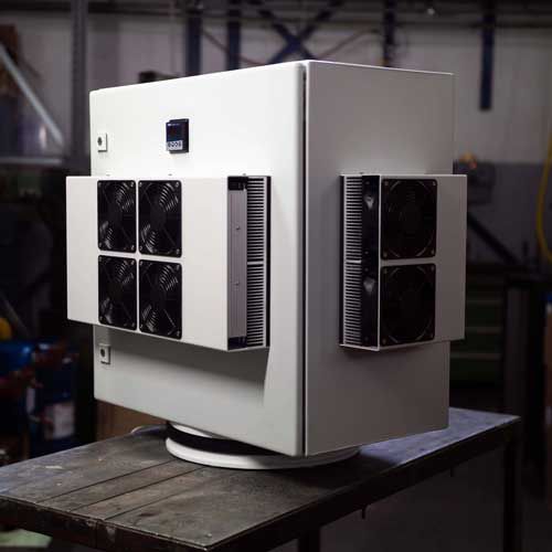 Floor-standing electrical cabinet air conditioner - Dr. Neumann Peltier-Technik GmbH - for telecommunication equipment / industrial / outdoor