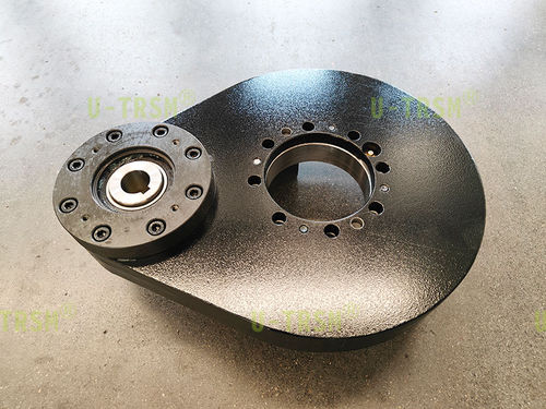 Slewing drive - S-I-O-0190 - Unique Transmission Equipment(Luoyang)Co., LTD