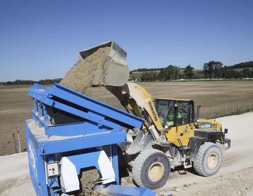 Feed hopper - M14 - CDE Group - sand / for feeding systems / with belt conveyor