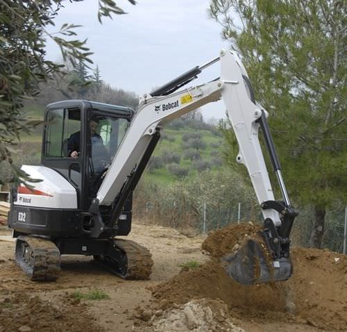 Mini-excavator - E32 - BOBCAT - crawler / Tier 4 - intermediate / construction