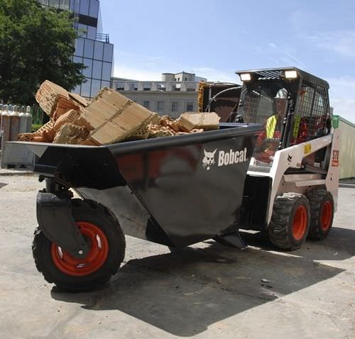 Bulk material self-dumping hopper - BOBCAT