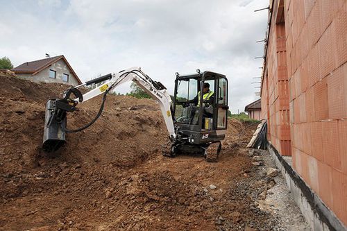 Mini-excavator - E19 - BOBCAT - crawler / Tier 4 - intermediate / construction