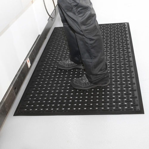 Anti-fatigue mat - KM01000 series - COBA Europe Ltd - anti-slip / nitrile rubber / black