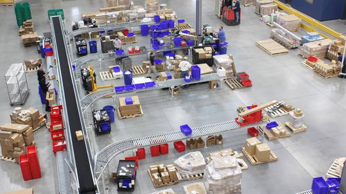 Sorting and distribution system for the automotive industry - DEMATIC - for logistics / industrial / color