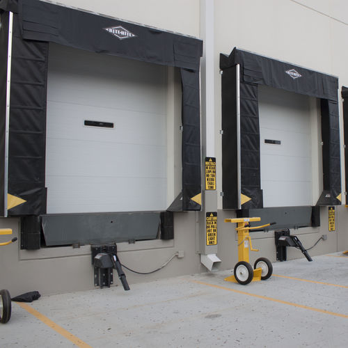 Rigid dock shelter - Survivor&trade; - Rite-Hite