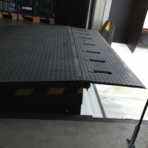 Hydraulic dock leveler - G 9000 - Rite-Hite - hydraulically-operated / telescopic