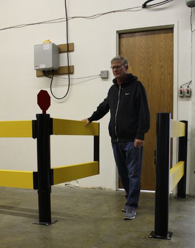 Protective safety pivot gate - Safe-T-Gate™ Swing - Rite-Hite - pedestrian / access / manual
