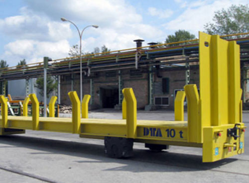 Electric self-propelled trailer - DTA - rail-mounted