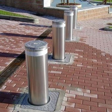Automatic retractable bollard - Wilcox Door Service Inc - hydraulic / steel