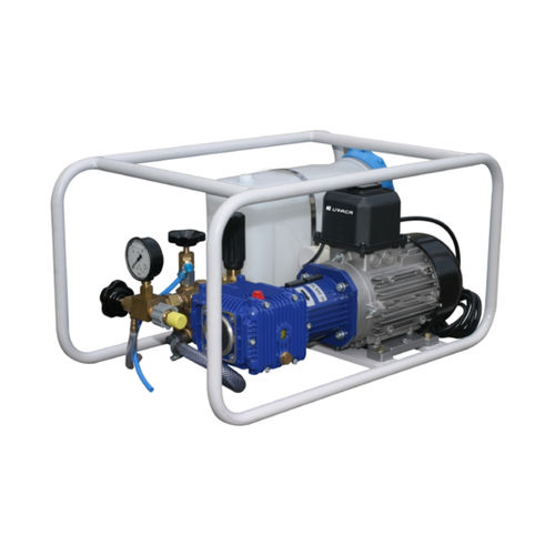 Piston pump - EP601 series - URACA GmbH & Co.KG - for chemicals / with combustion engine / mobile