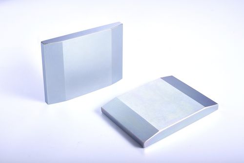 NdFeB permanent magnet - 35x15x4mm - Magengine GmbH - arc