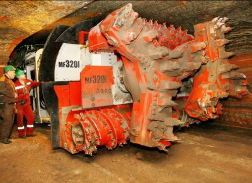 Continuous miner with roof bolter - MF320 - Sandvik Mining and Rock Technology