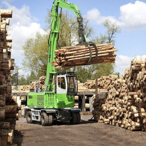 swing-arm log loader - SENNEBOGEN Maschinenfabrik GmbH